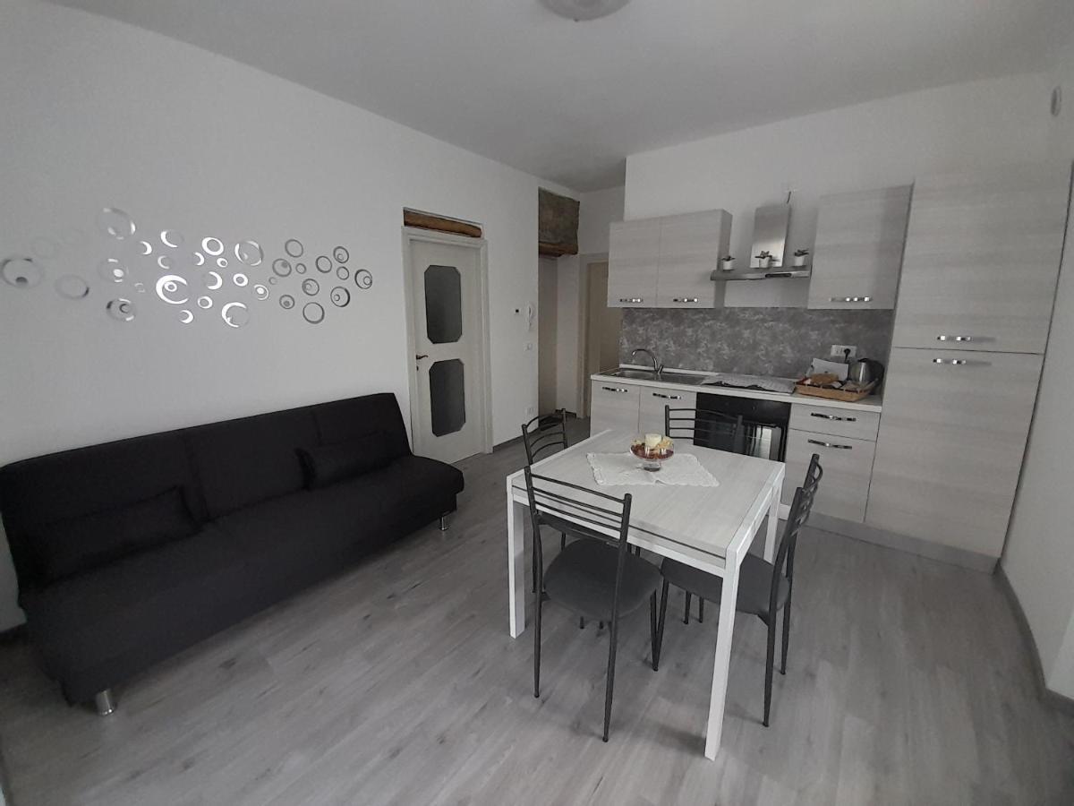 Lescen White Residence - Lake View Lezzeno Buitenkant foto