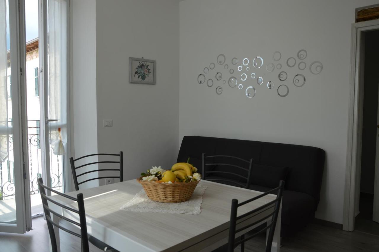 Lescen White Residence - Lake View Lezzeno Buitenkant foto