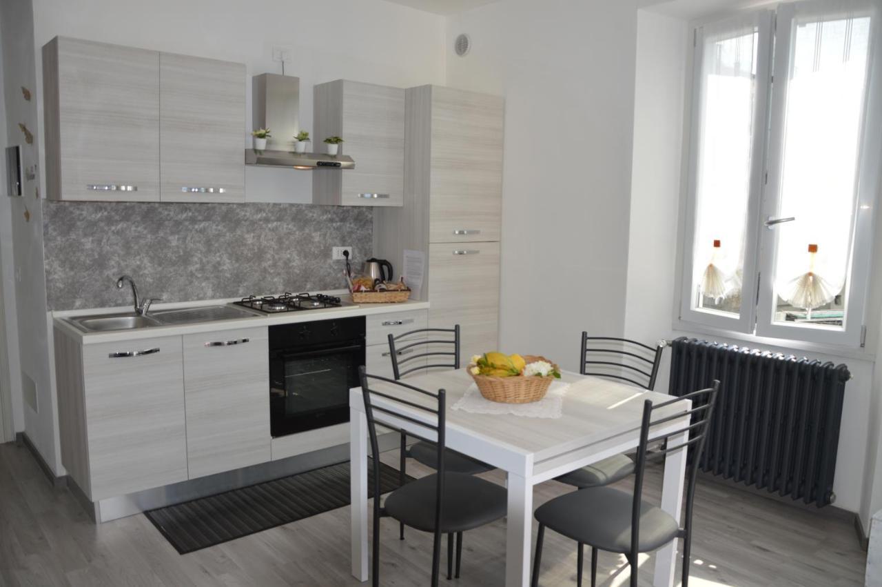 Lescen White Residence - Lake View Lezzeno Buitenkant foto